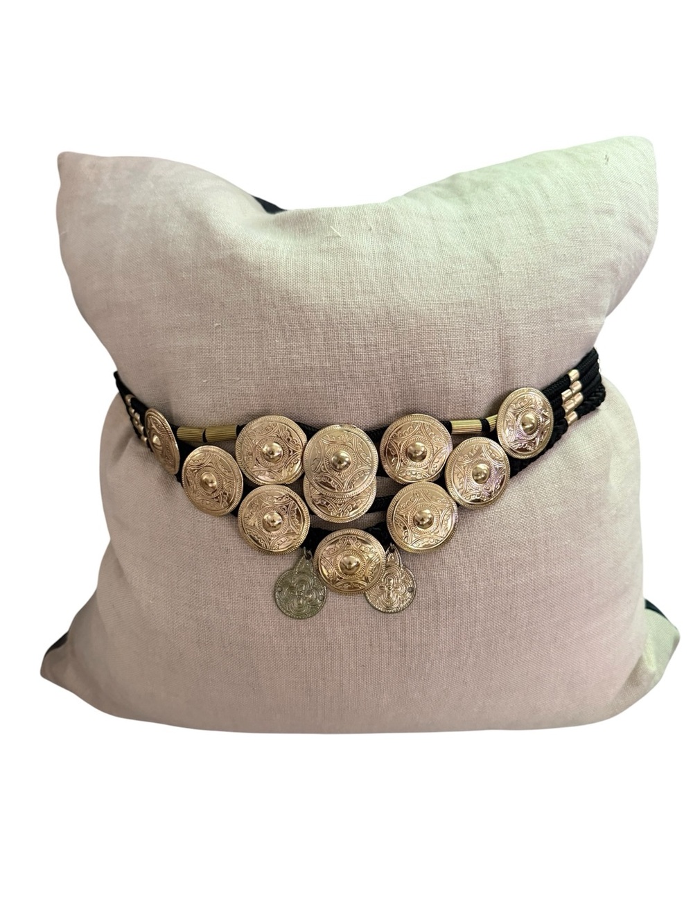 Vintage 90s Gold Tone & Black Women’s Ornate Medallion Statement Belt 34”
